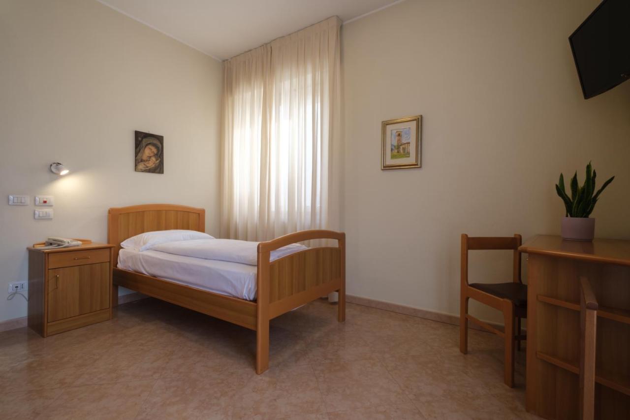 Casa Vacanza - Casa Del Padre Nascimbeni Torri Del Benaco Buitenkant foto